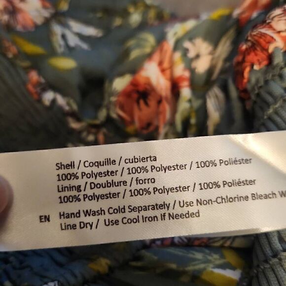 Bog Collection Ladies Size Large Green Floral Quilted Pleated Crop Top - Picture 5 of 5